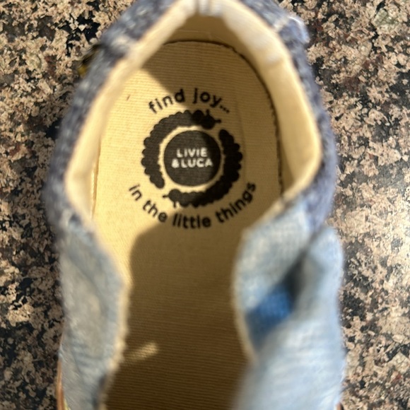 Livie & Luca Size 4 Toddler Hayes Dusty Blue Textile Velcro Sneaker Chambray EUC - Picture 5 of 7